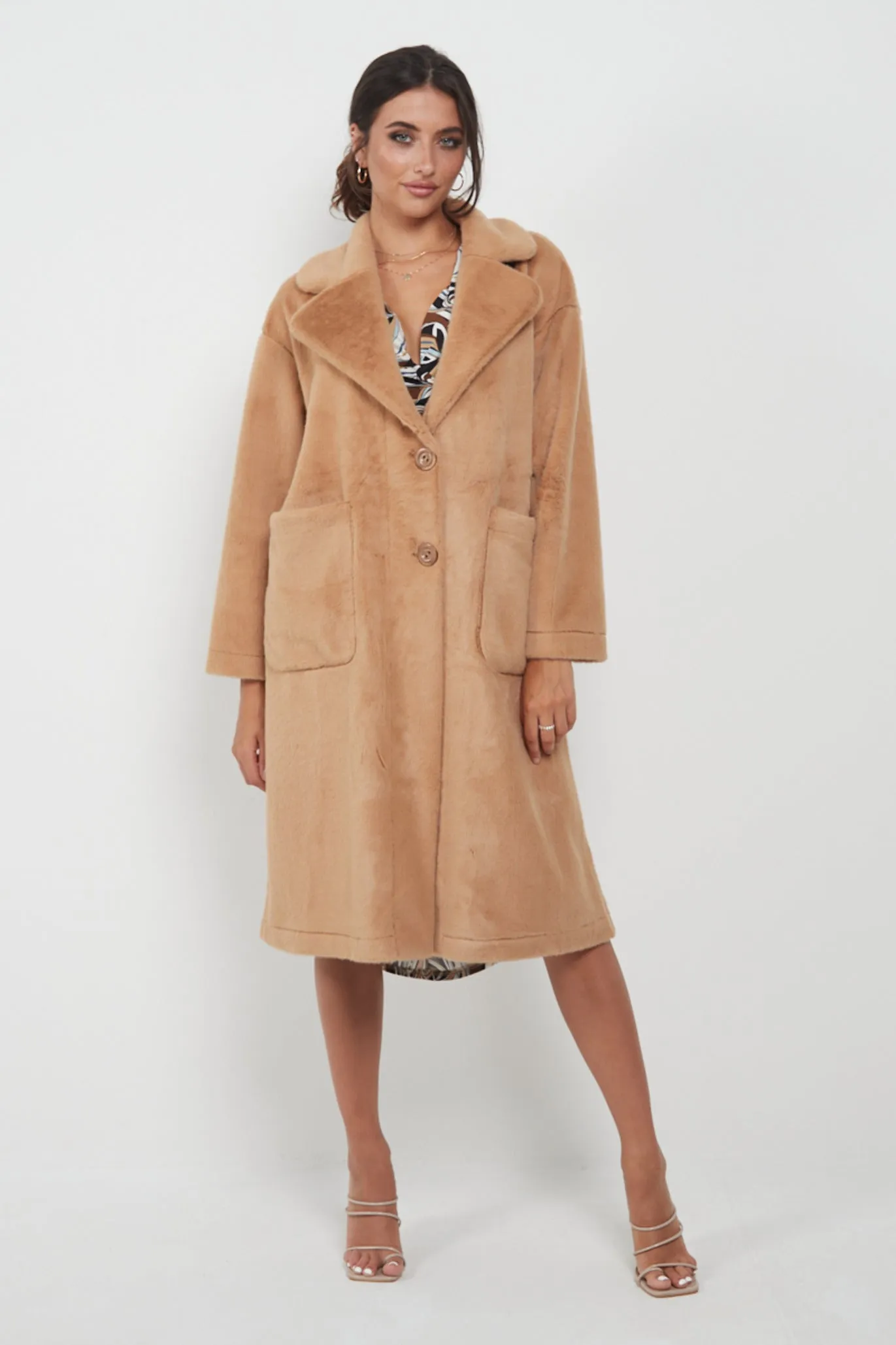 Angeleye Fluffy Soft Reversible Coat In Nude Brown