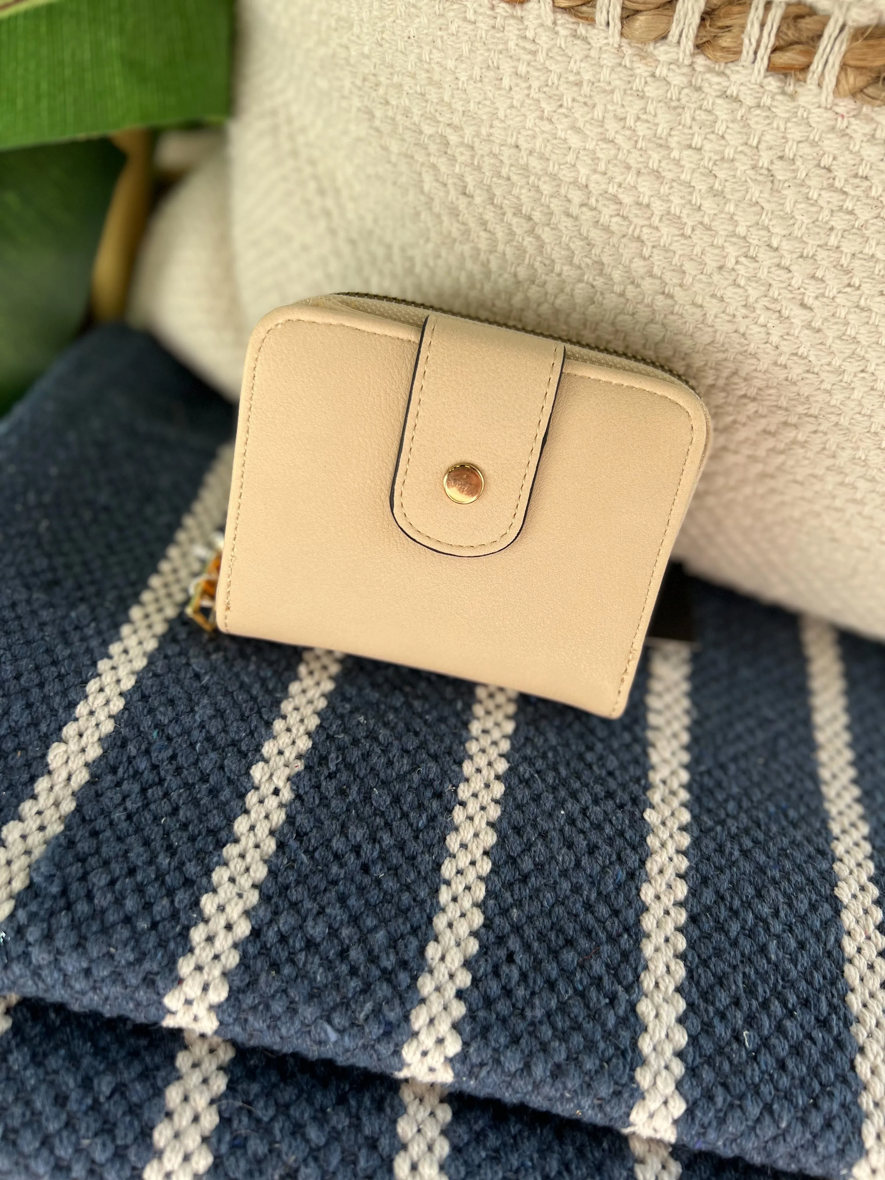 Ellie Button Zipper Wallet